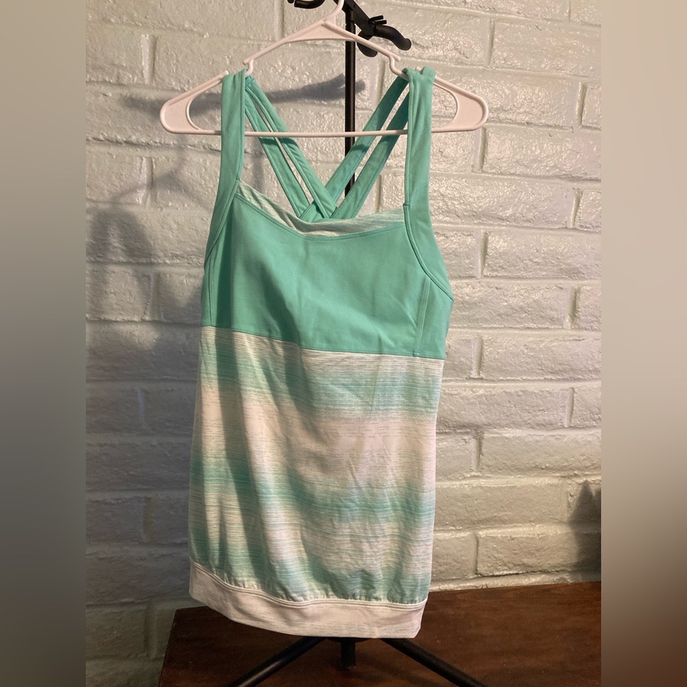 Athleta Crunch and‎ Punch Tank NWOT Size Large